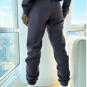 Aritzia tna COZYAF sweatpants